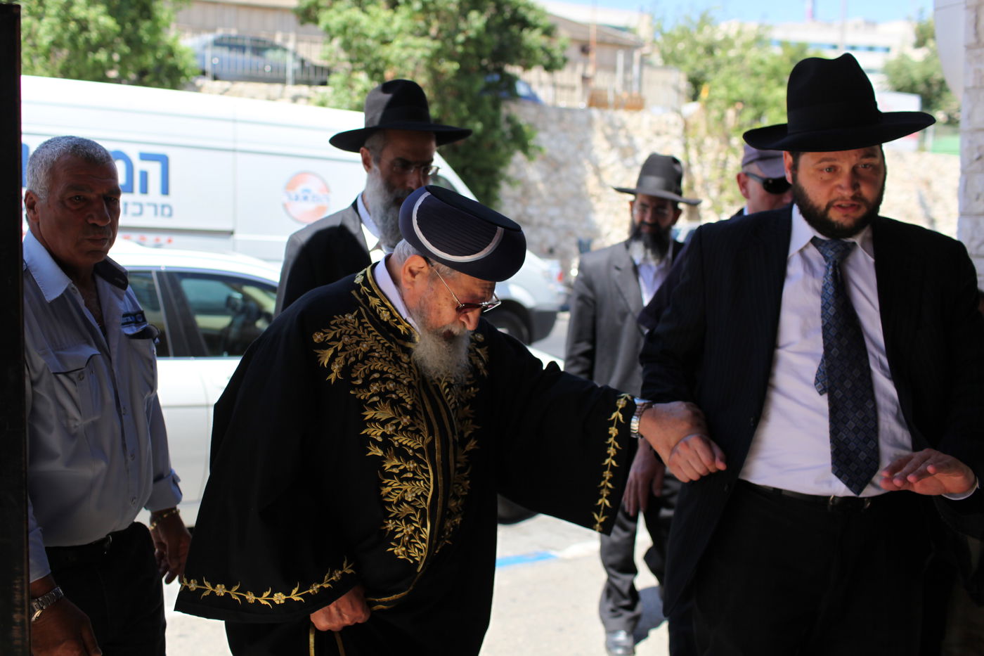 מרן פוסק הדור הגאון רבי עובדיה יוסף זצוק"ל • תמונות חייו