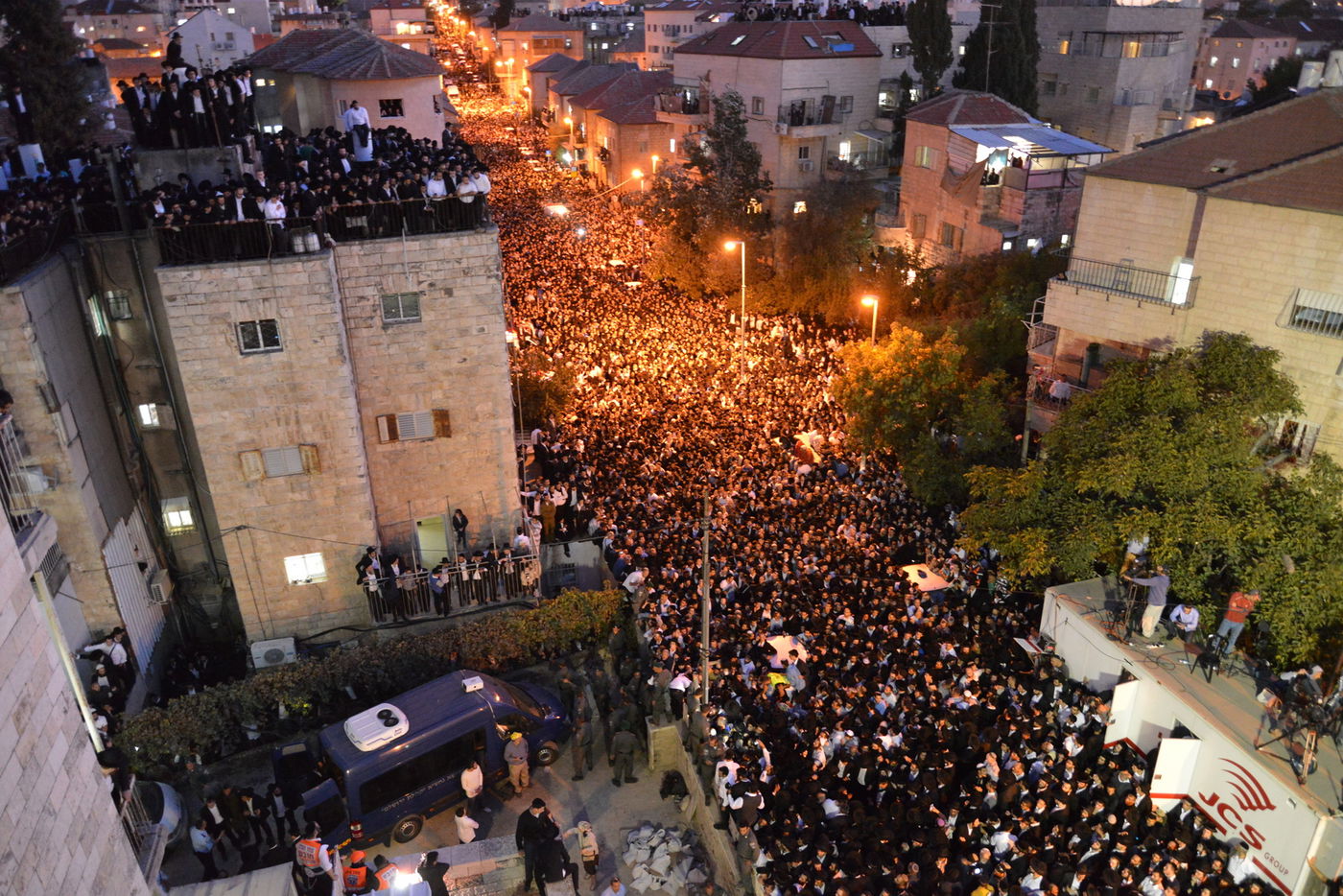 מסע הלוויה: מיליון נפרדים, מאה תמונות • גלריה