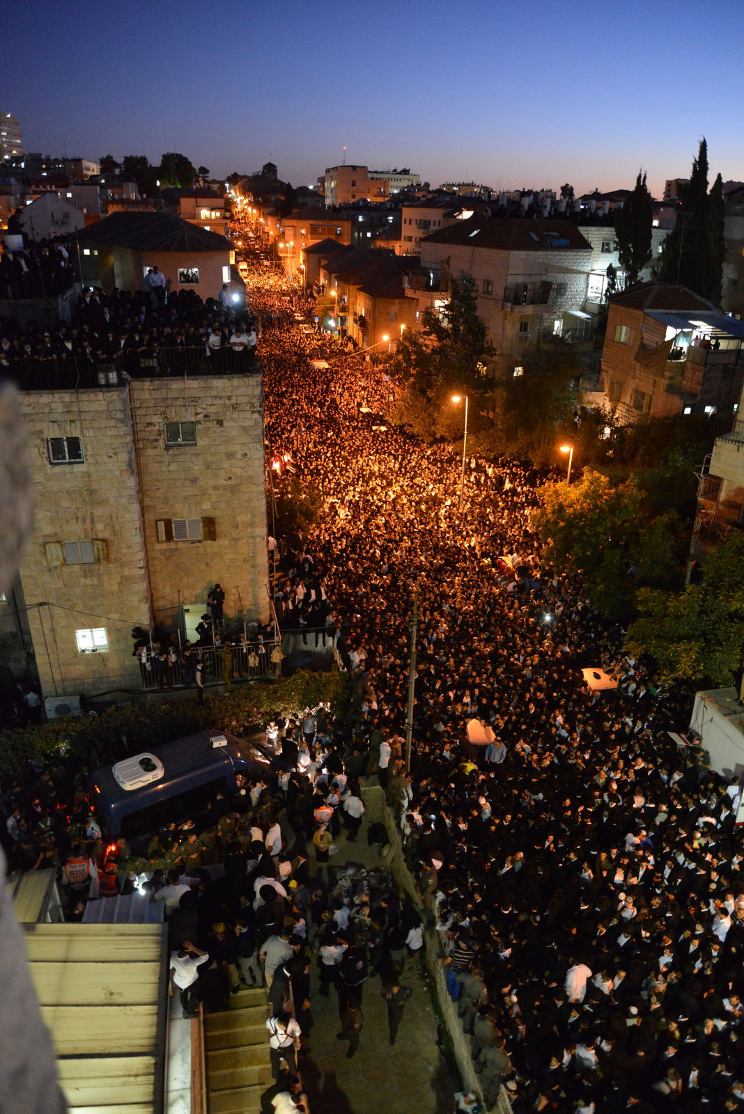 מסע הלוויה: מיליון נפרדים, מאה תמונות • גלריה