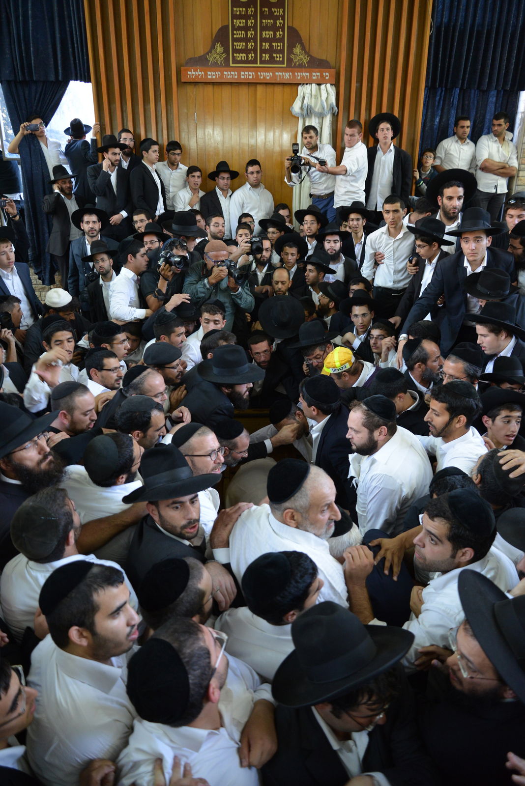 מסע הלוויה: מיליון נפרדים, מאה תמונות • גלריה