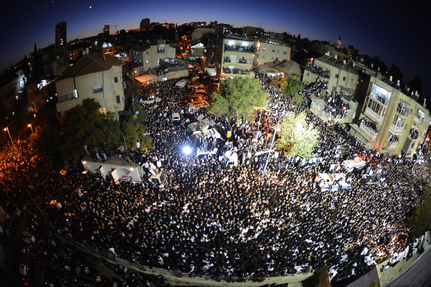 מסע הלוויה: מיליון נפרדים, מאה תמונות • גלריה