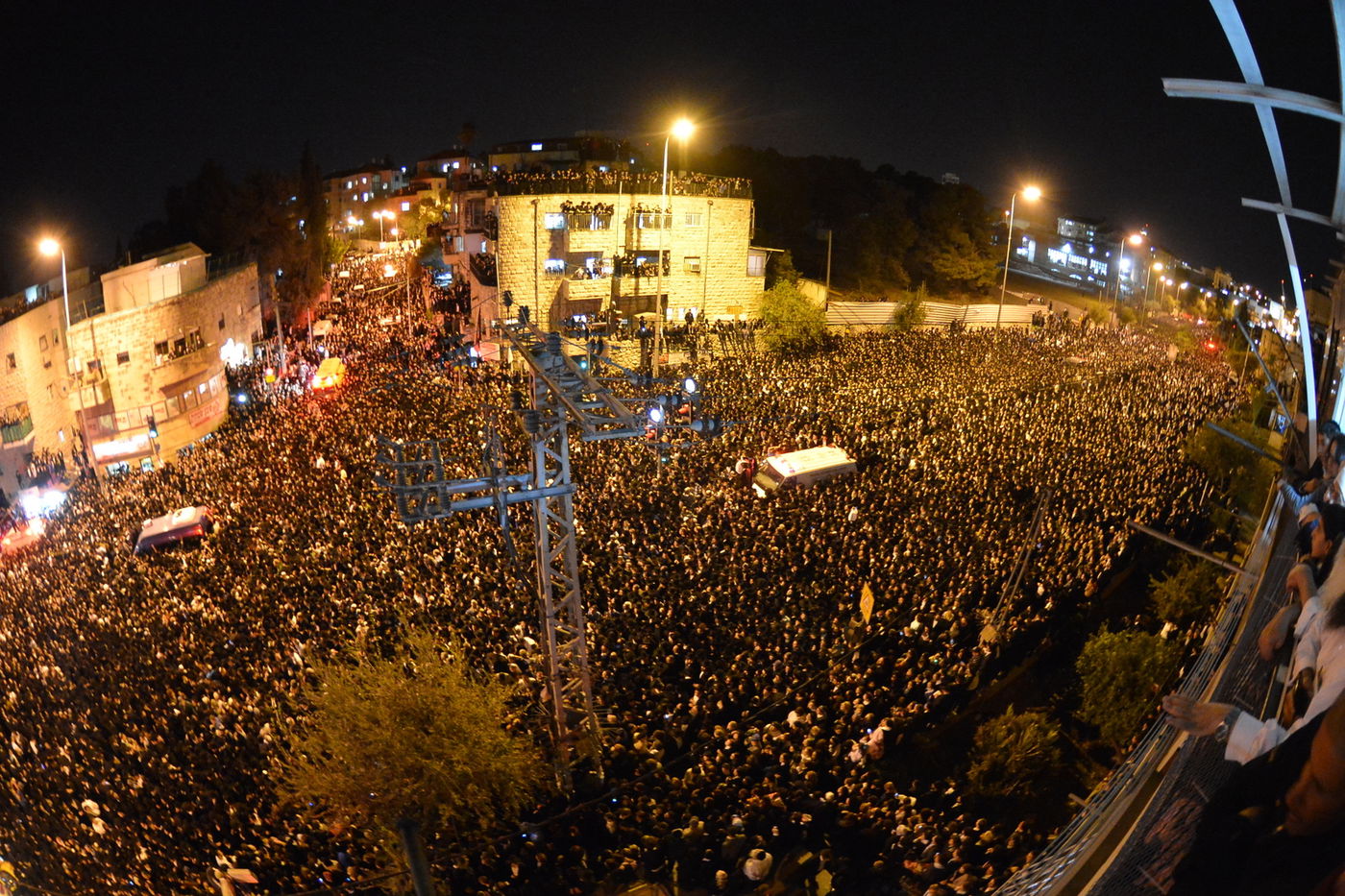 מסע הלוויה: מיליון נפרדים, מאה תמונות • גלריה