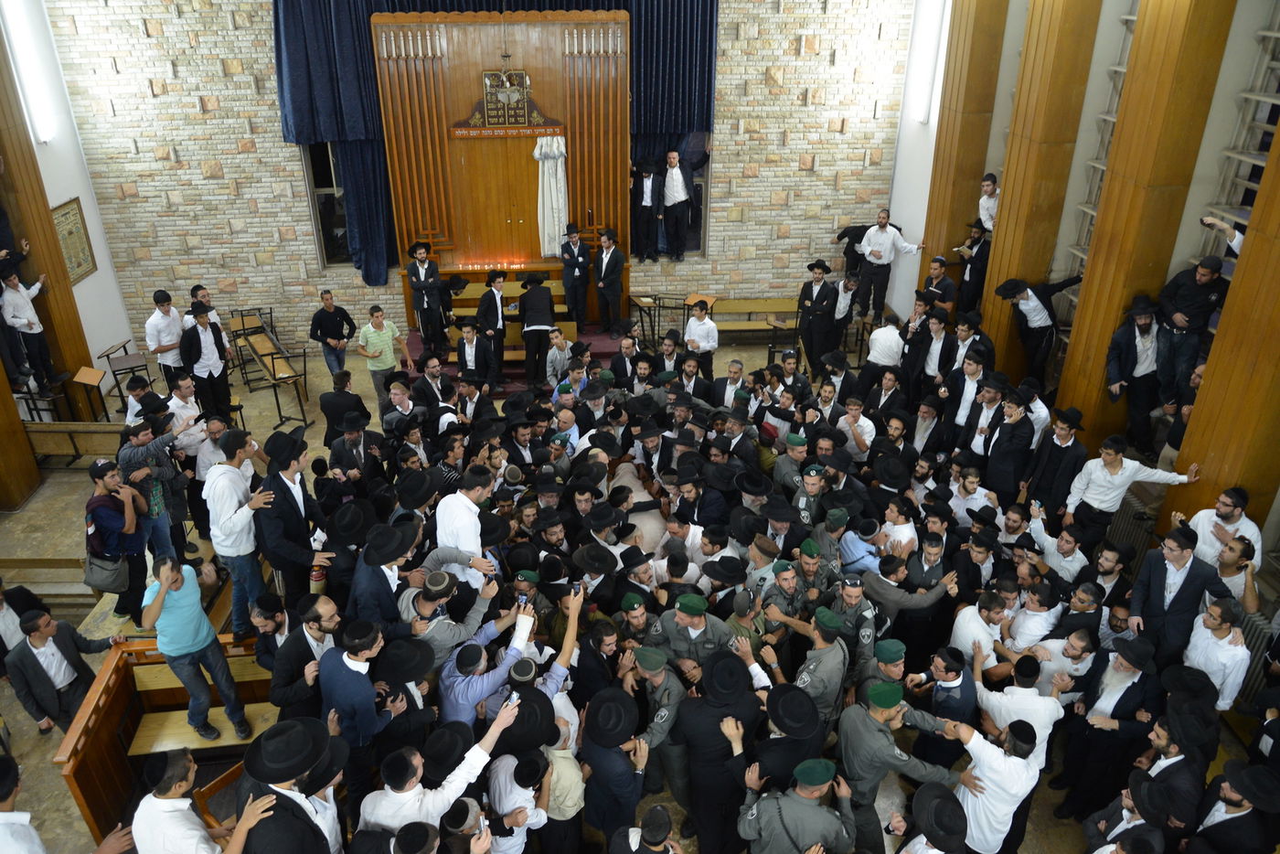 מסע הלוויה: מיליון נפרדים, מאה תמונות • גלריה