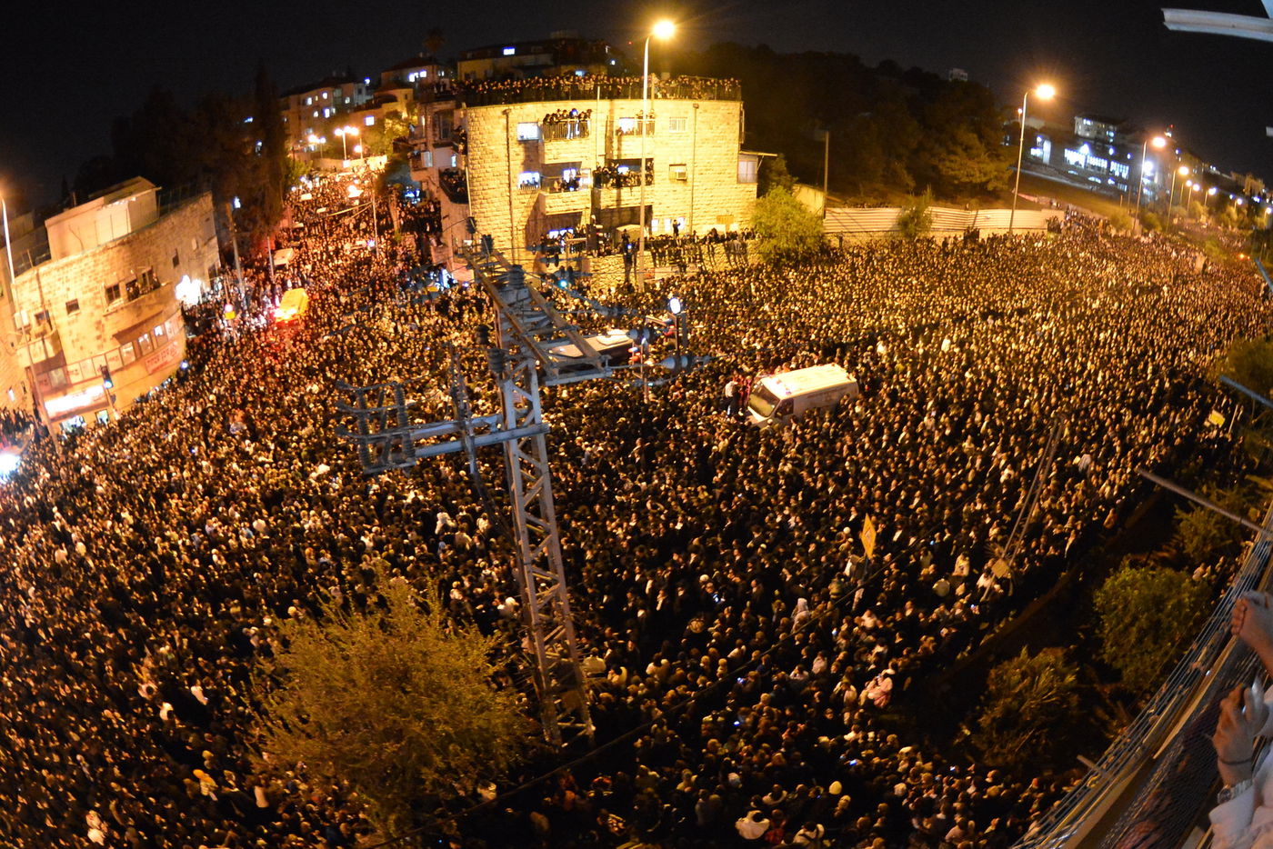 מסע הלוויה: מיליון נפרדים, מאה תמונות • גלריה