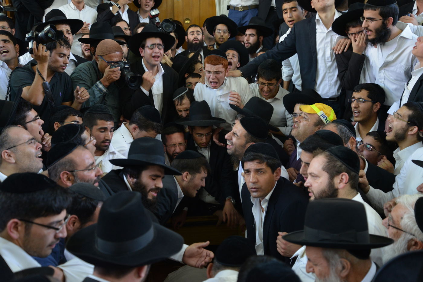 מסע הלוויה: מיליון נפרדים, מאה תמונות • גלריה