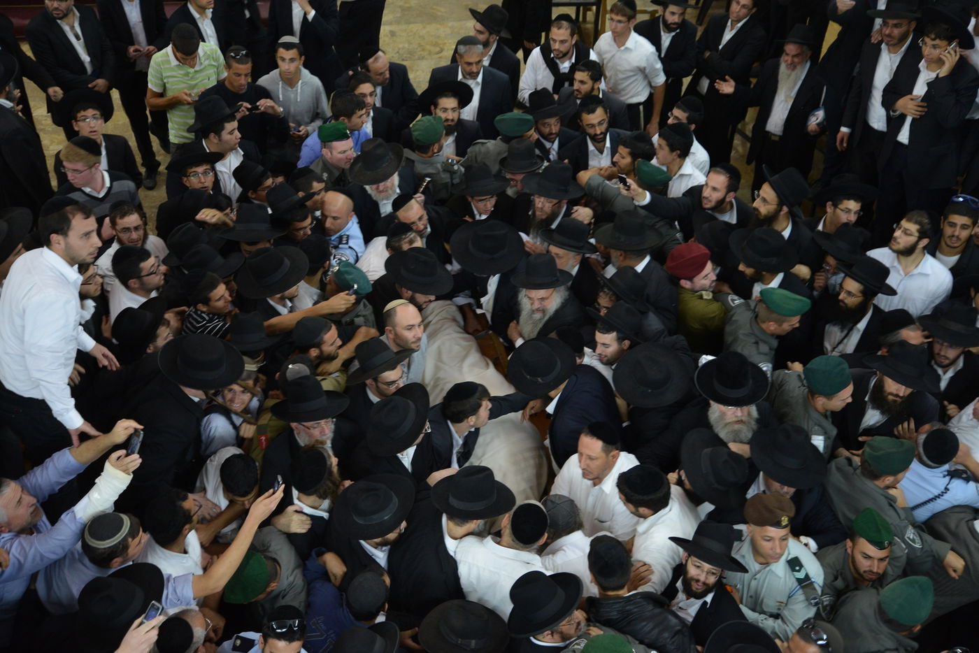 מסע הלוויה: מיליון נפרדים, מאה תמונות • גלריה