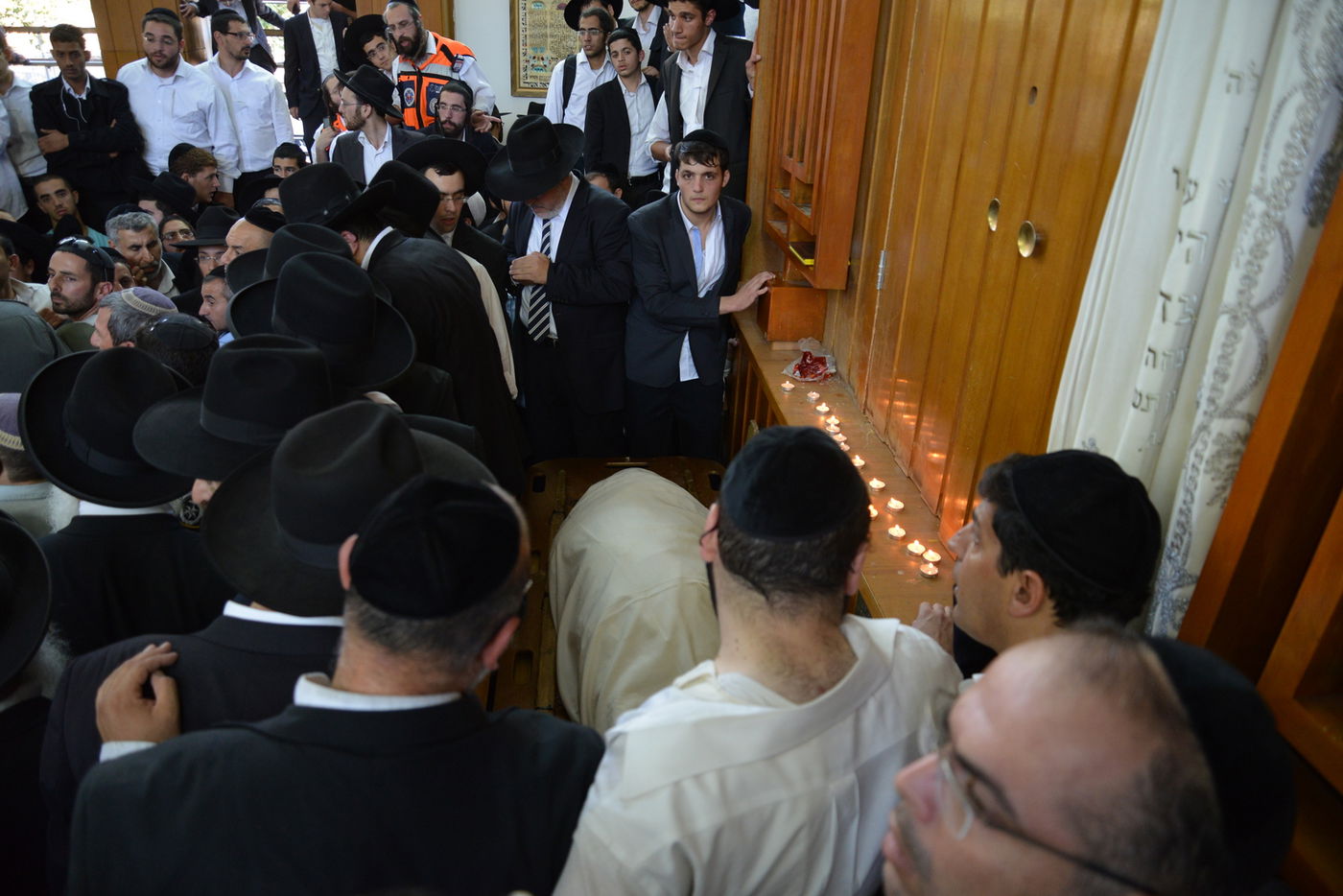 מסע הלוויה: מיליון נפרדים, מאה תמונות • גלריה