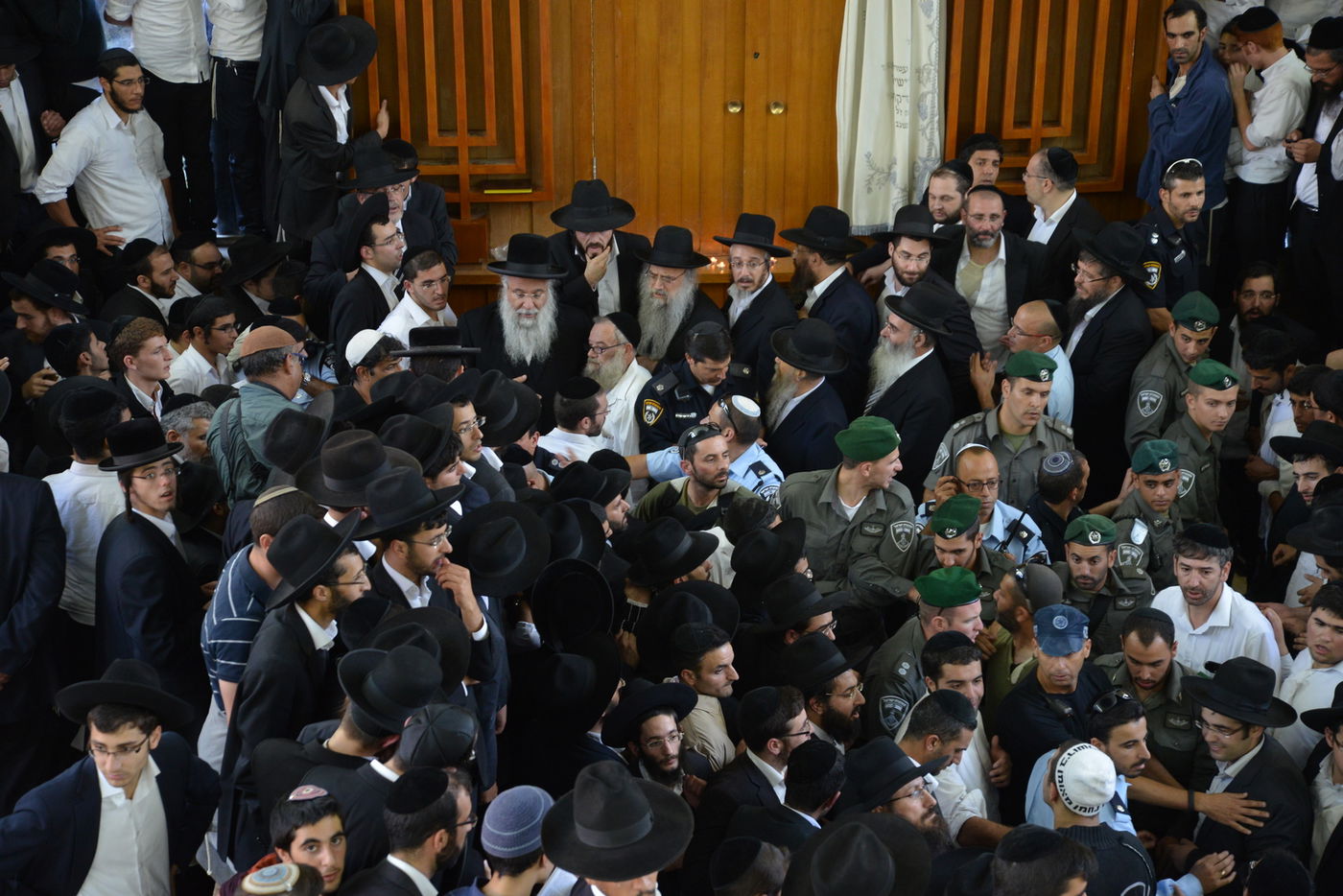 מסע הלוויה: מיליון נפרדים, מאה תמונות • גלריה