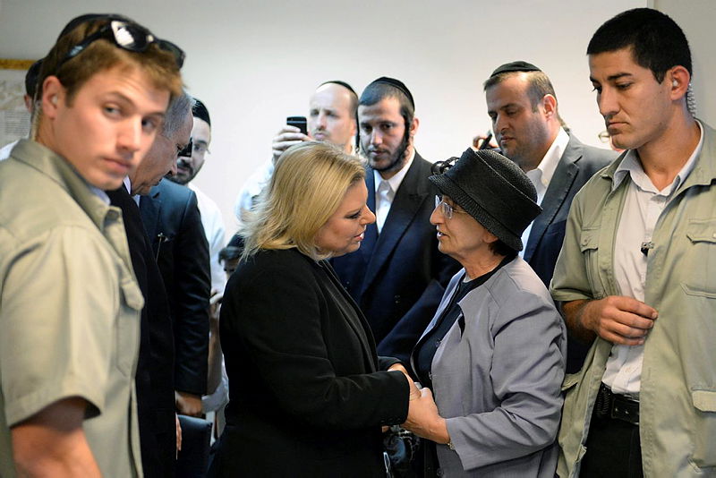 רעיית ראש הממשלה עם הרבנית עדינה בר שלום, בתו של מרן זצ"ל