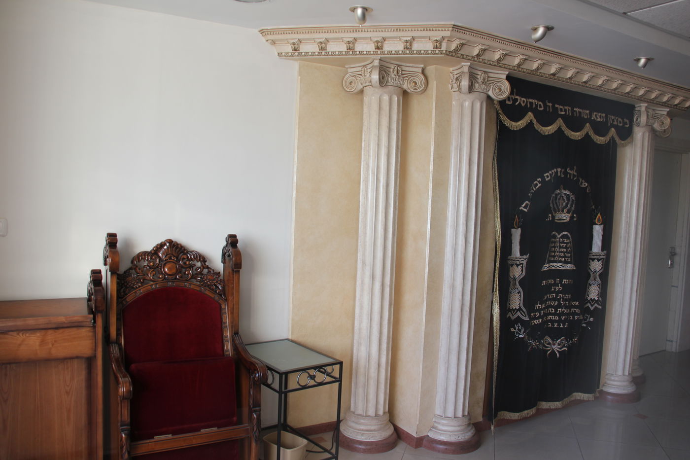 'שבעה' ברחוב הקבלן: בוקר ראשון בלי מרן הגר"ע יוסף זצוק"ל