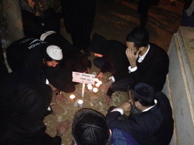 קברו הטרי של מרן הרב עובדיה יוסף זצ"ל • תיעוד דומע