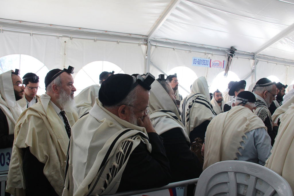 מנחמים ומתנחמים ביום השני ל'שבעה' • תיעוד מרחוב הקבלן