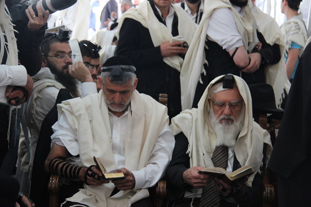 מנחמים ומתנחמים ביום השני ל'שבעה' • תיעוד מרחוב הקבלן