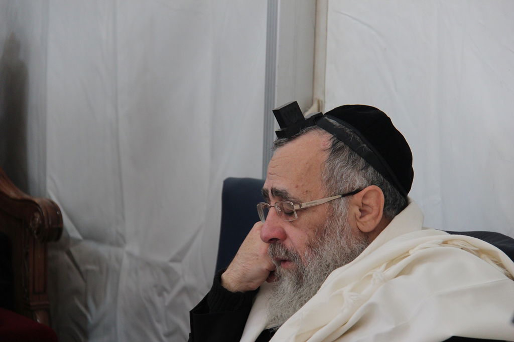 מנחמים ומתנחמים ביום השני ל'שבעה' • תיעוד מרחוב הקבלן