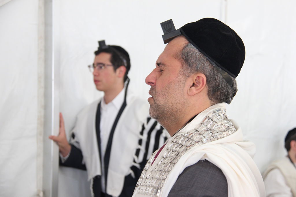 מנחמים ומתנחמים ביום השני ל'שבעה' • תיעוד מרחוב הקבלן