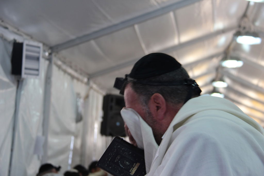 מנחמים ומתנחמים ביום השני ל'שבעה' • תיעוד מרחוב הקבלן