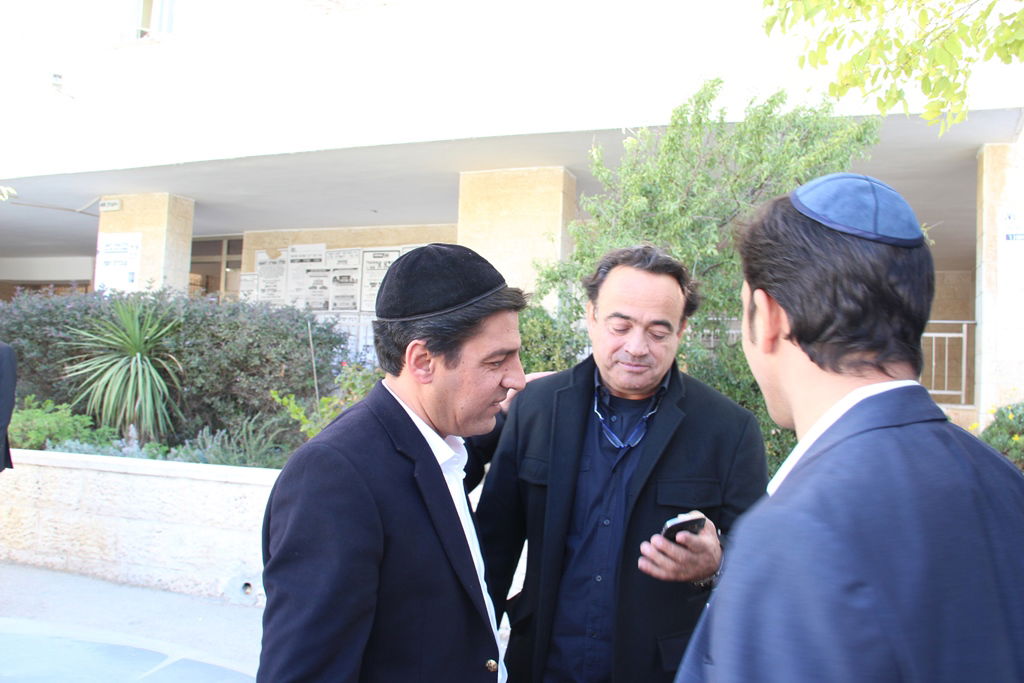 מנחמים ומתנחמים ביום השני ל'שבעה' • תיעוד מרחוב הקבלן