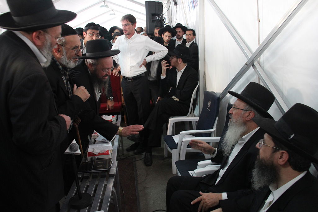 יום שני של ניחום אבלים בהקבלן 45 • צפו בגלרית ענק