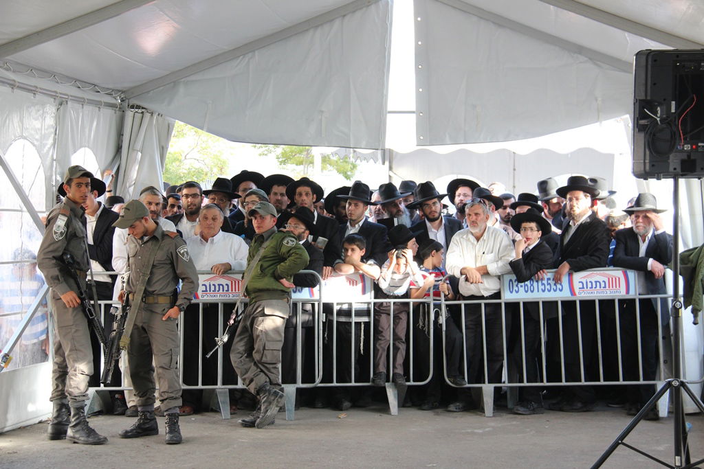 יום שני של ניחום אבלים בהקבלן 45 • צפו בגלרית ענק