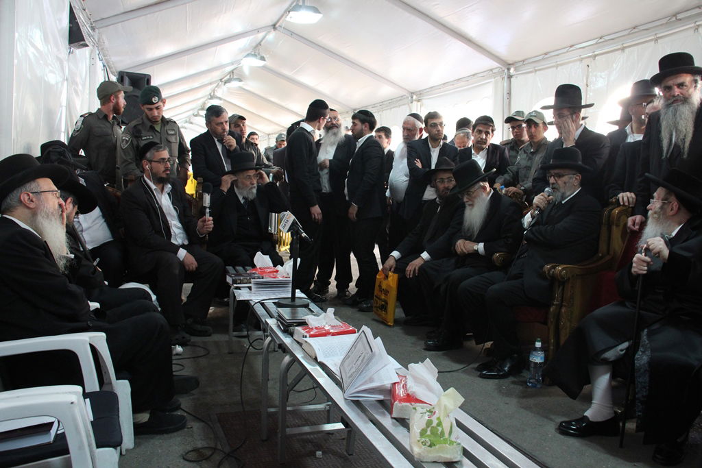 יום שני של ניחום אבלים בהקבלן 45 • צפו בגלרית ענק