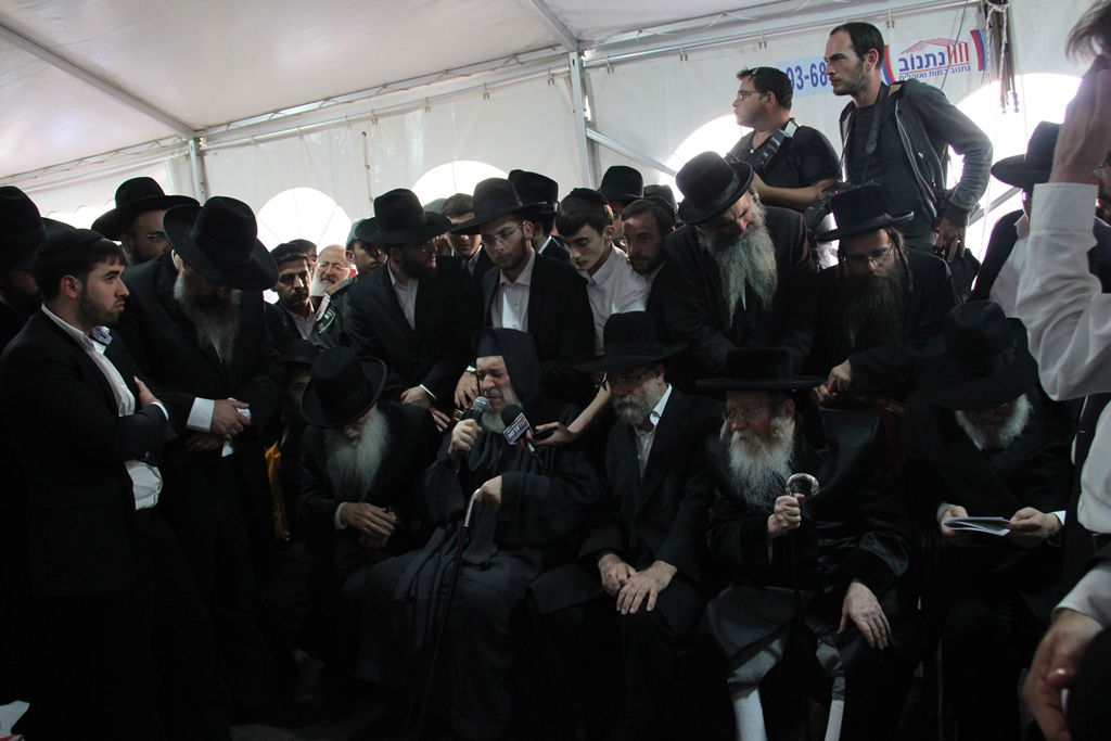 יום שני של ניחום אבלים בהקבלן 45 • צפו בגלרית ענק