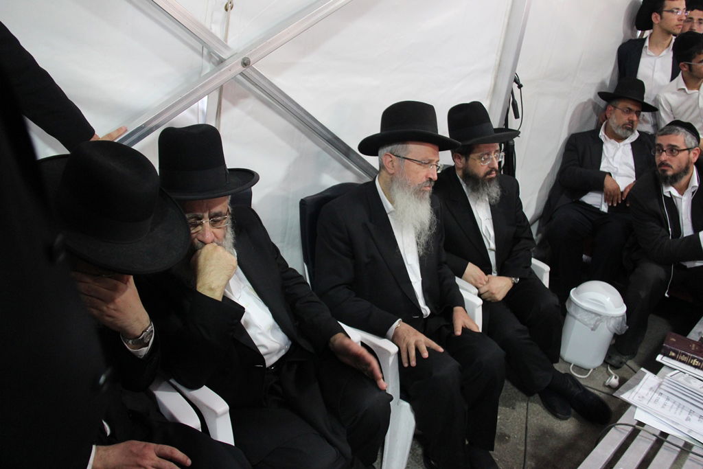 יום שני של ניחום אבלים בהקבלן 45 • צפו בגלרית ענק