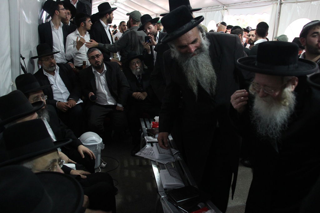 יום שני של ניחום אבלים בהקבלן 45 • צפו בגלרית ענק