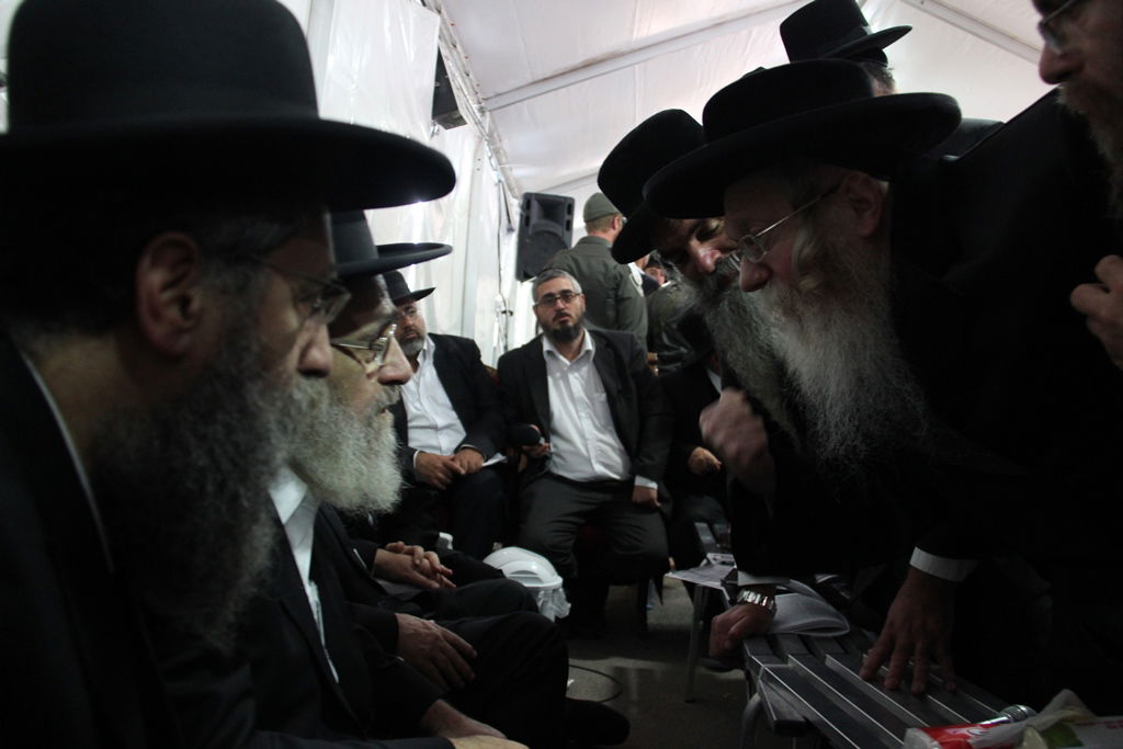 יום שני של ניחום אבלים בהקבלן 45 • צפו בגלרית ענק