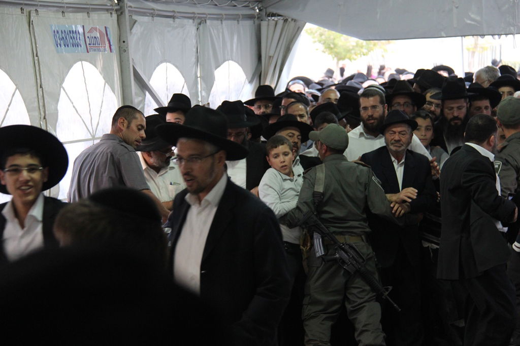 יום שני של ניחום אבלים בהקבלן 45 • צפו בגלרית ענק