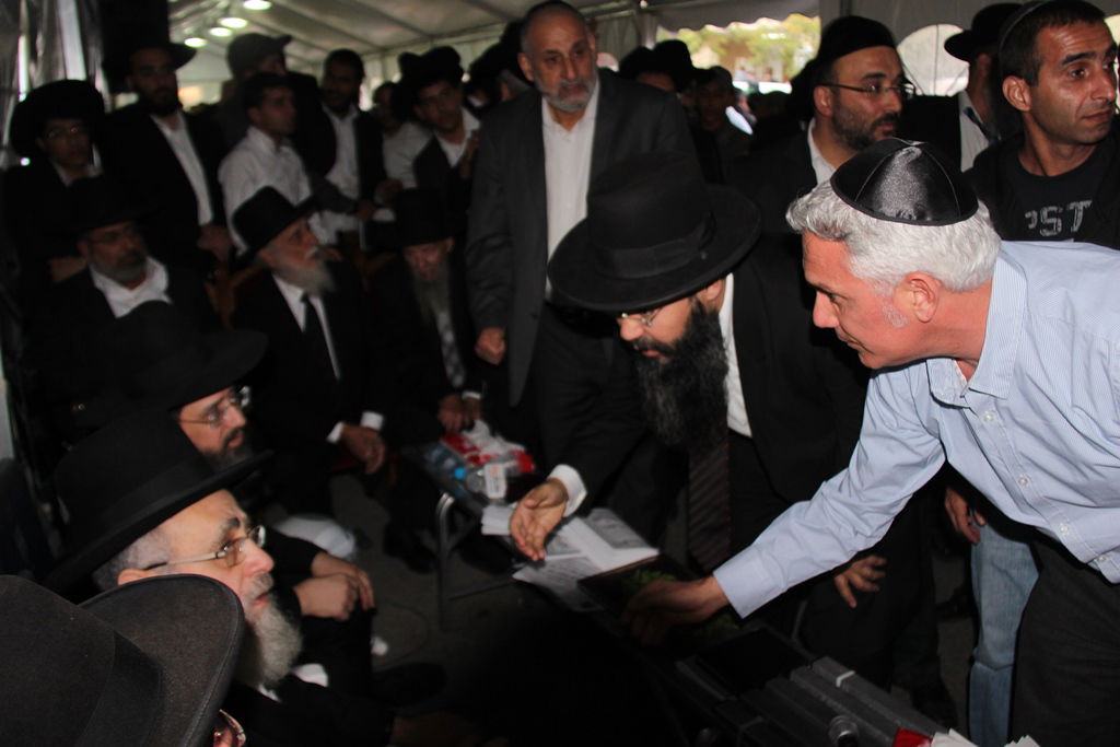 יום שני של ניחום אבלים בהקבלן 45 • צפו בגלרית ענק