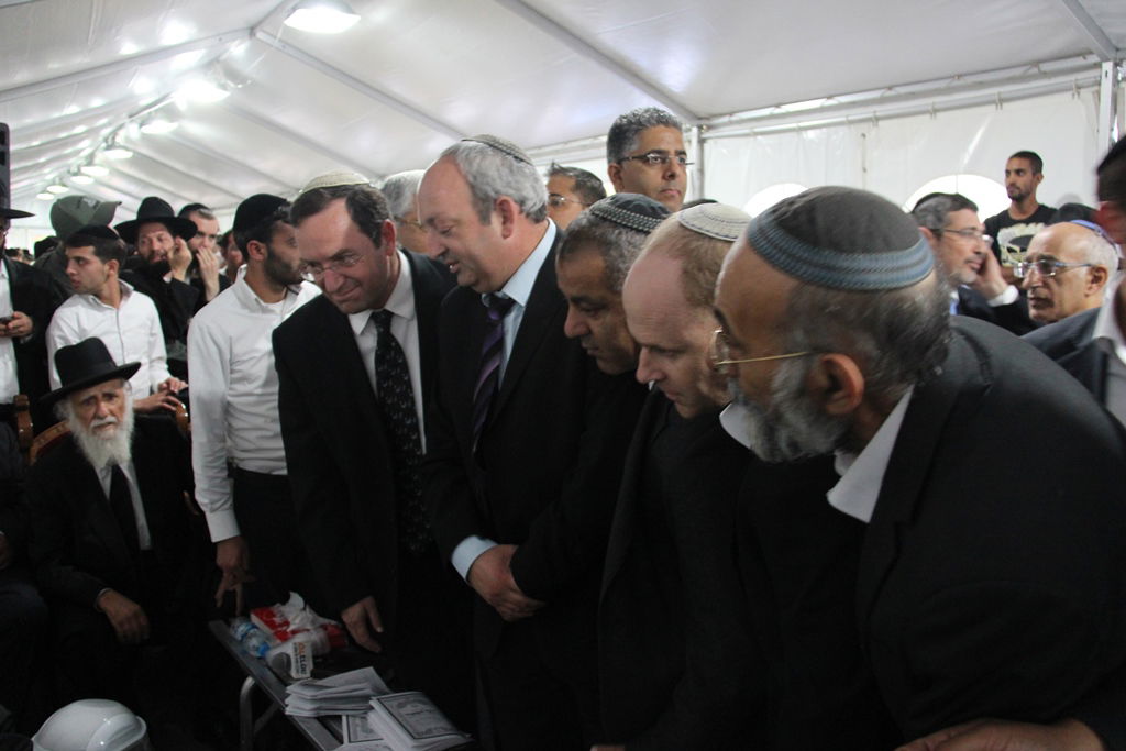 יום שני של ניחום אבלים בהקבלן 45 • צפו בגלרית ענק