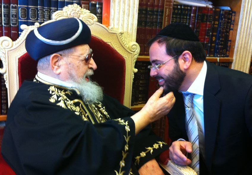 בוסו עם הגר"ע יוסף זצוק"ל