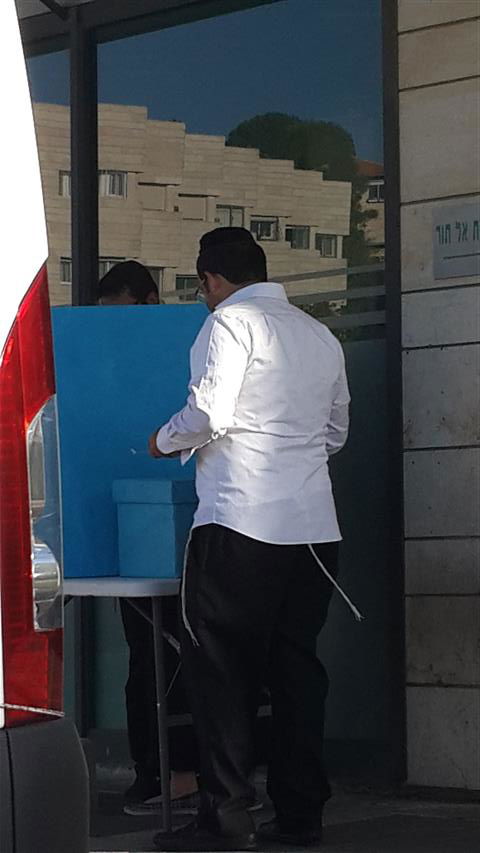 ירושלים: מאות הצביעו בקלפי הנודדת של 'טוב'
