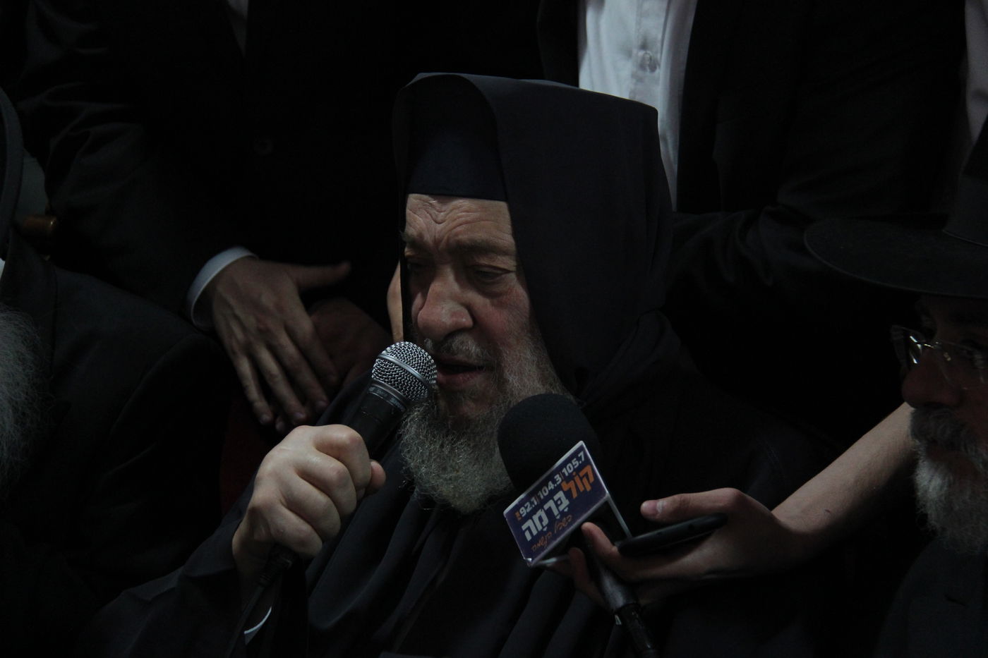 אלפי מנחמים, מאה תמונות • גלריה