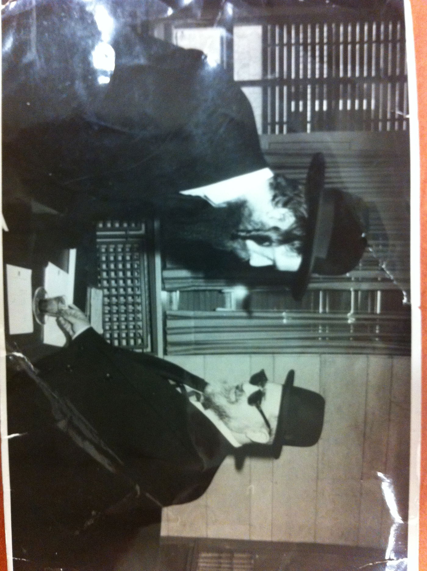 תיעוד מרגש: אהבת מרן הרב עובדיה יוסף זצ"ל לרב יצחק דוד גרוסמן