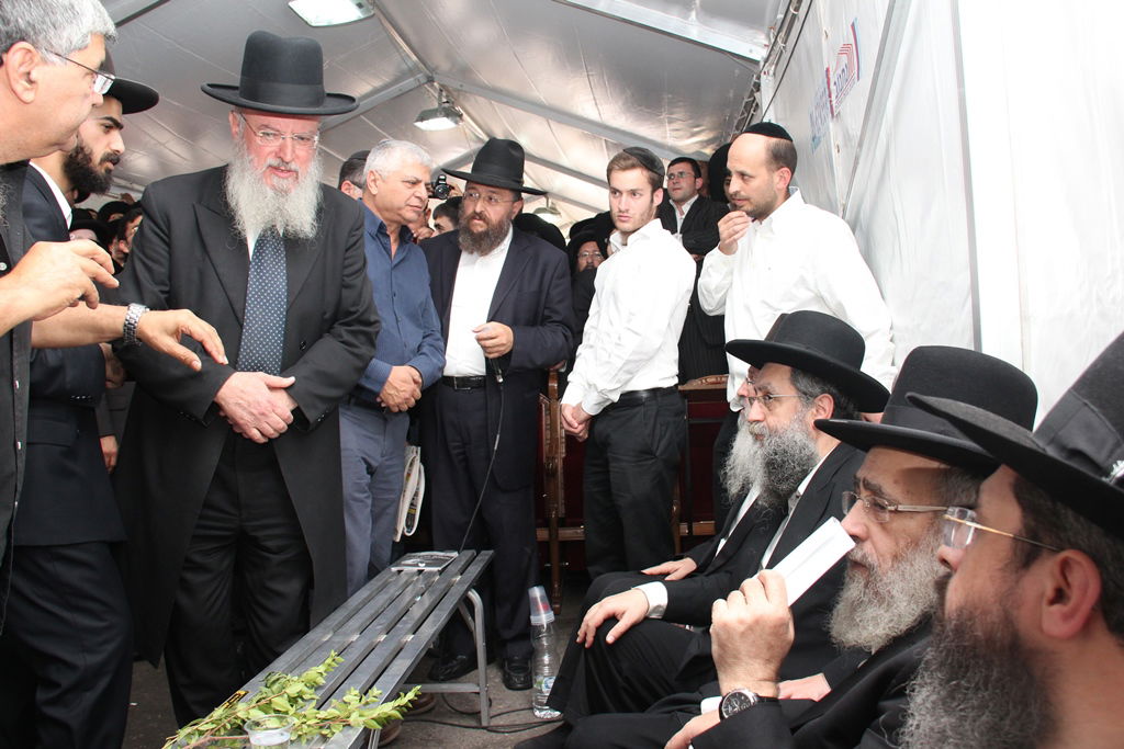 פותחים שבוע בלי מרן הרב עובדיה יוסף • גלריה מהאוהל