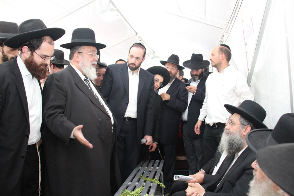 פותחים שבוע בלי מרן הרב עובדיה יוסף • גלריה מהאוהל