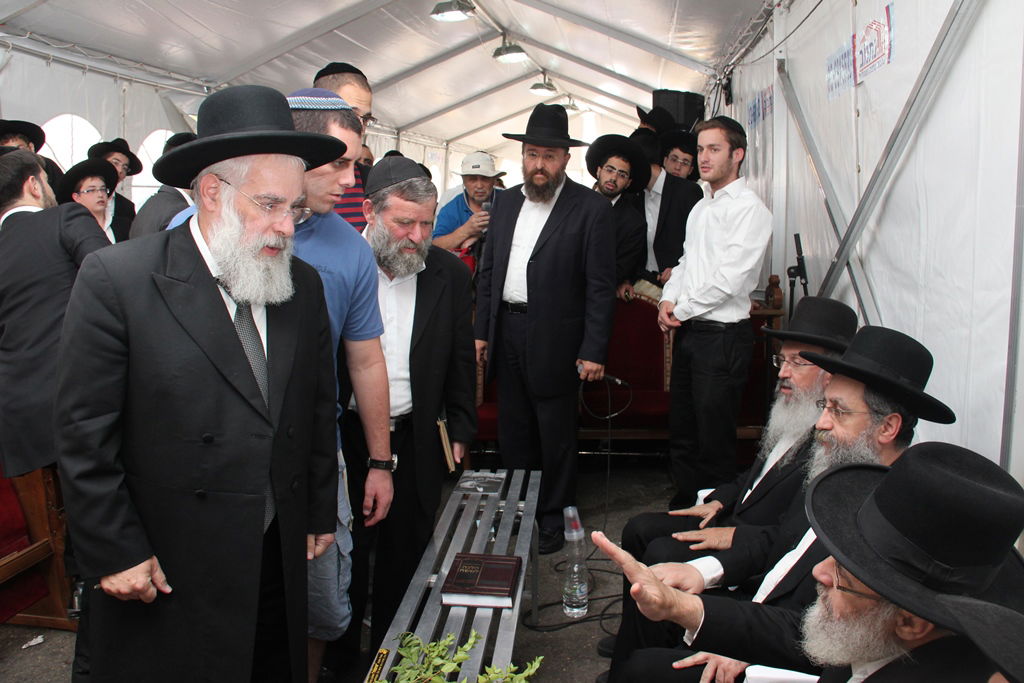 פותחים שבוע בלי מרן הרב עובדיה יוסף • גלריה מהאוהל