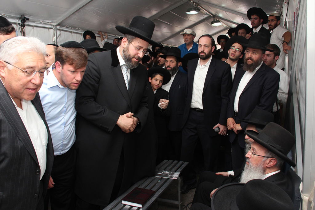 פותחים שבוע בלי מרן הרב עובדיה יוסף • גלריה מהאוהל