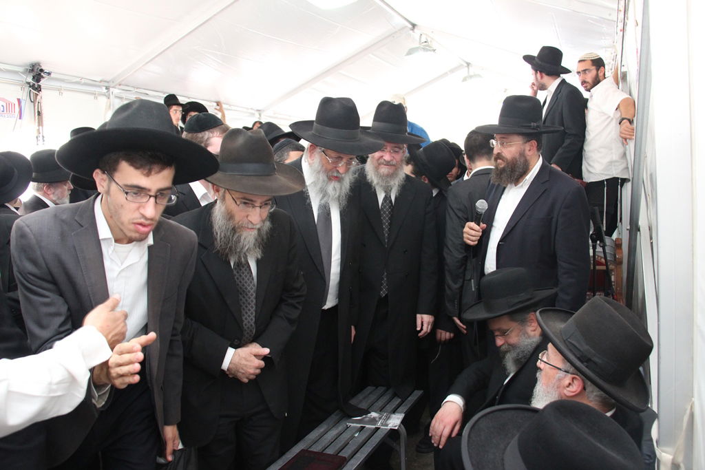 פותחים שבוע בלי מרן הרב עובדיה יוסף • גלריה מהאוהל