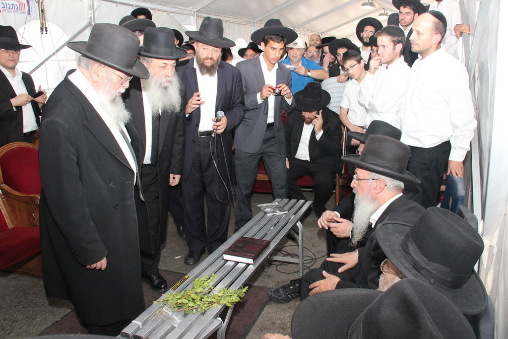 פותחים שבוע בלי מרן הרב עובדיה יוסף • גלריה מהאוהל