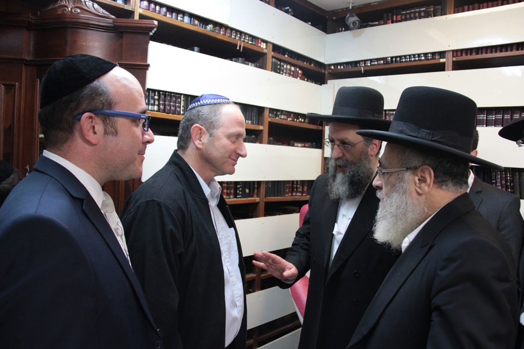 פותחים שבוע בלי מרן הרב עובדיה יוסף • גלריה מהאוהל