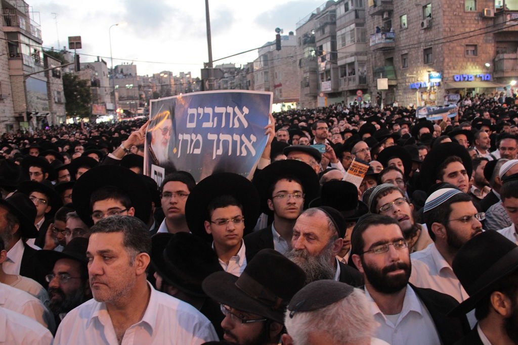 עצרת הרבבות לזכרו של הרב עובדיה • צפו