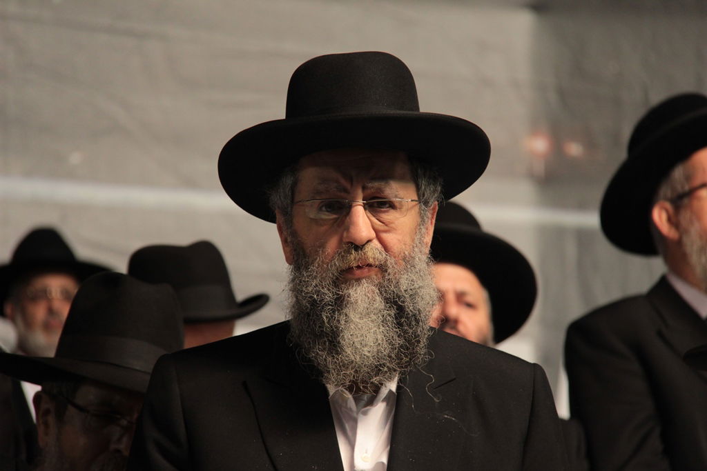 עצרת הרבבות לזכרו של הרב עובדיה • צפו