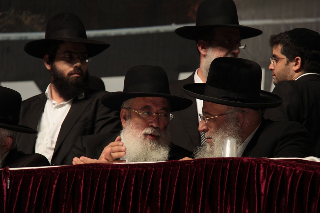 עצרת הרבבות לזכרו של הרב עובדיה • צפו