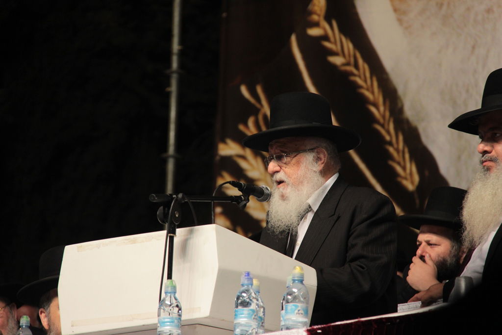 עצרת הרבבות לזכרו של הרב עובדיה • צפו