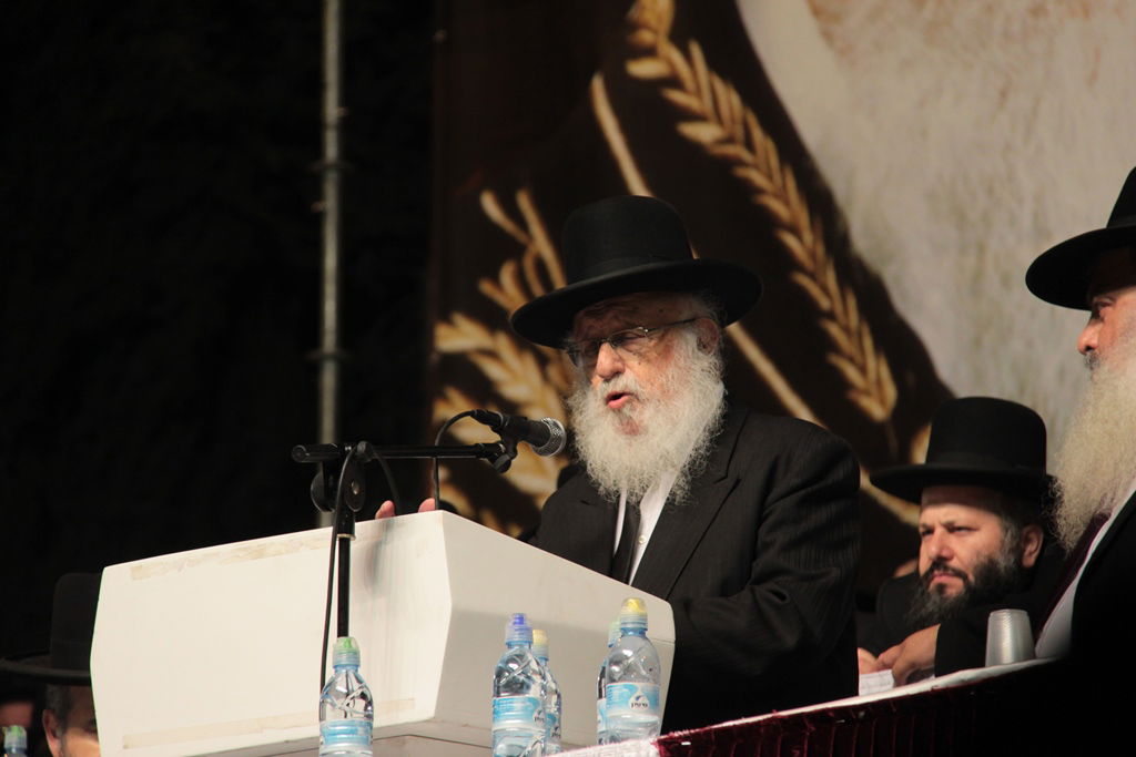 עצרת הרבבות לזכרו של הרב עובדיה • צפו