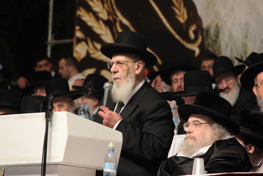 עצרת הרבבות לזכרו של הרב עובדיה • צפו