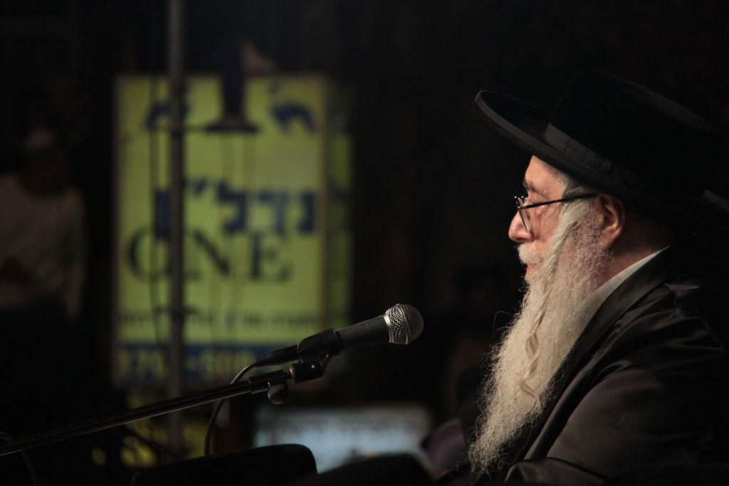 עצרת הרבבות לזכרו של הרב עובדיה • צפו