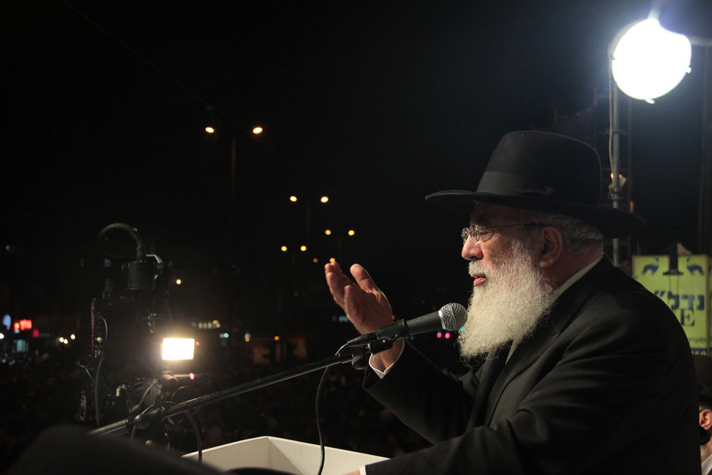 עצרת הרבבות לזכרו של הרב עובדיה • צפו